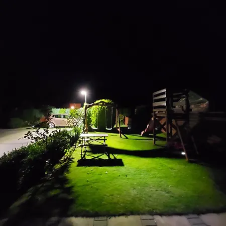 Drewniany Na Wiejskiej Lubiatowo (Pomerania)