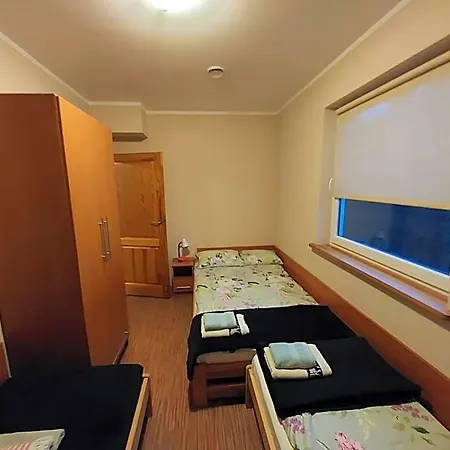 假日公园 Dom Drewniany Ogrzewany Na Wiejskiej5 *