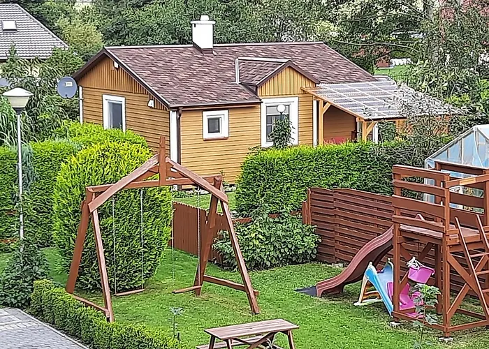 Aldeamento Turístico Drewniany Na Wiejskiej Lubiatowo (Pomerania)